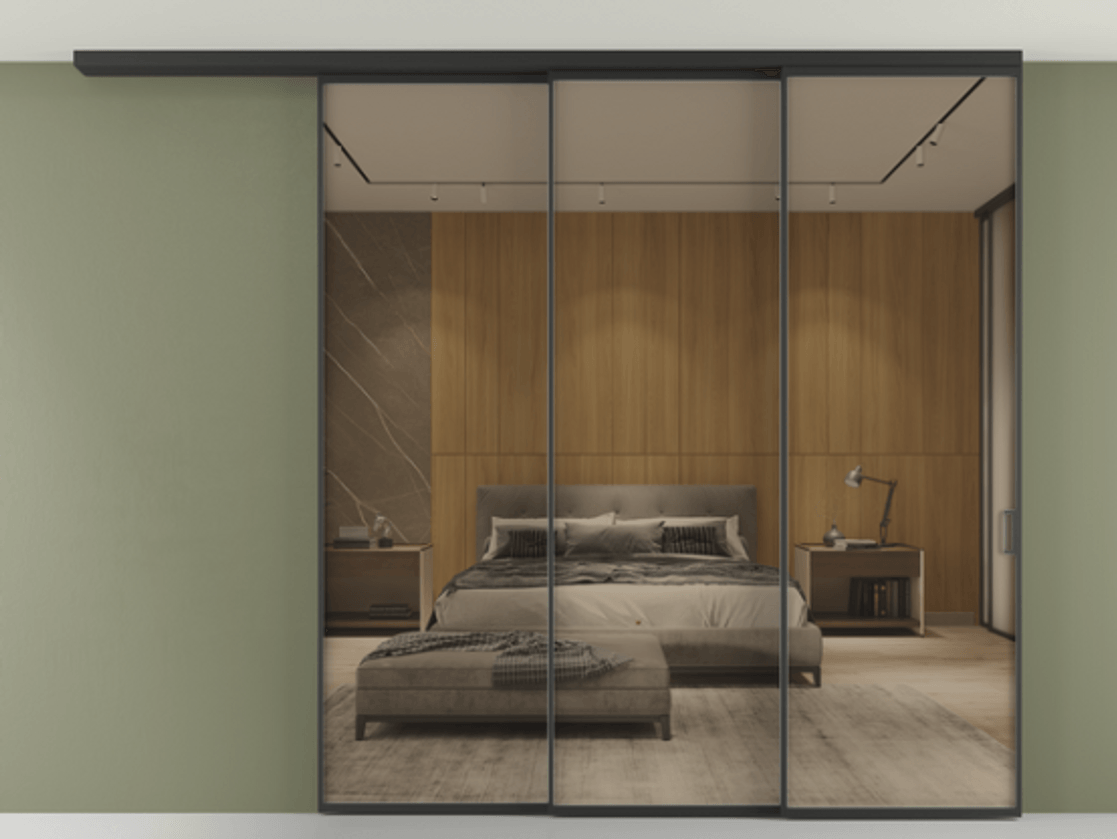 Перегородка Formato вдоль стены на потолок 3 створки с синхронным механизмом АЛПР 040.01 Алюминий Черный Рефлективное бронзовое стекло "Stopsol", калёное Цена 431390 ₽ | Volhovec